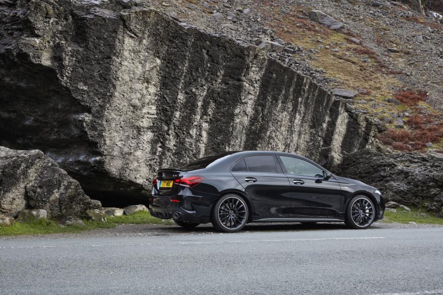  Mercedes-AMG A35 4Matic Sedan (V177) 2019 года  (UK) (фото 55 из 74)